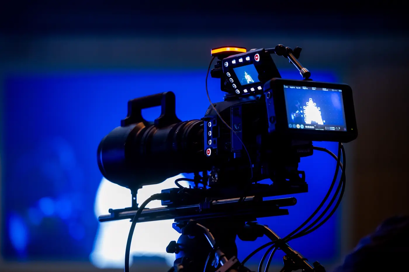 Monitor-led capture workflow
